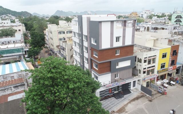 Hotel Sri Ram Grand
