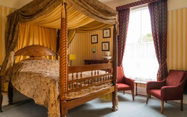 MonkBridge House
