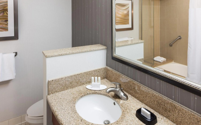 Courtyard by Marriott Miami at Dolphin Mall