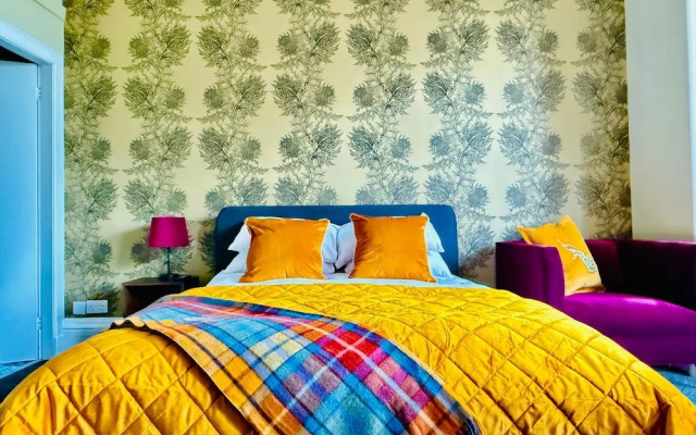 Scot Townhouse