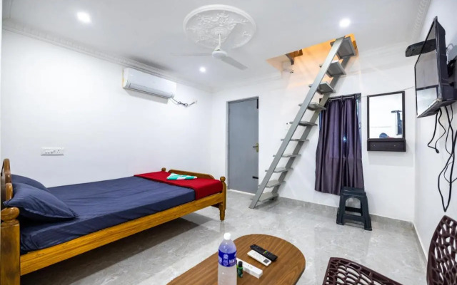 Sri Sai Holiday Inn