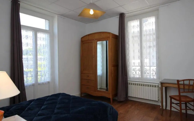 Appartement La Bourboule, 4 pièces, 6 personnes - FR-1-608-11