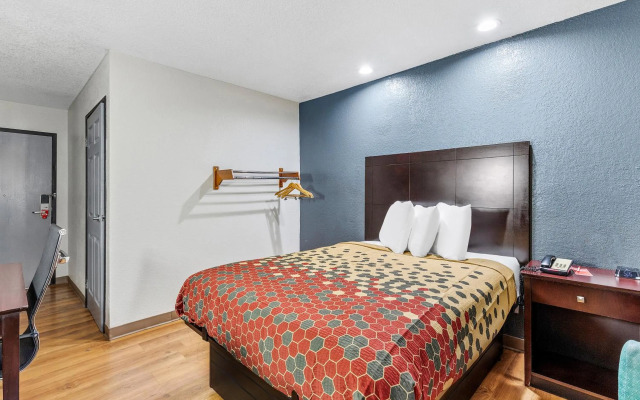 Econo Lodge Akron Copley Northwest