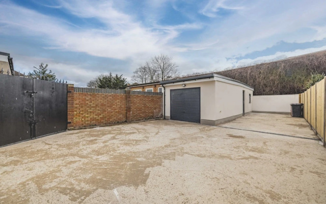 Chic and Comfy 4 Bedroom Stay Baylis