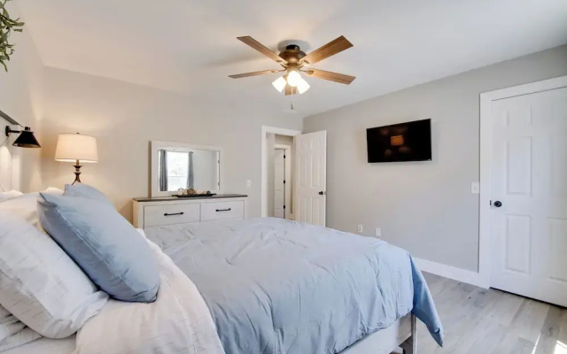 Delightful Townhouse w/ Patio & Shared Yard!
