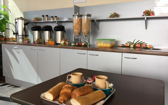 Tahiti Airport Motel