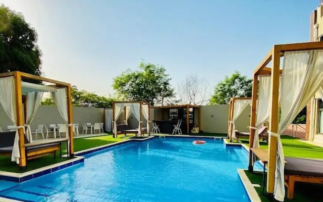 T E L E By Summerset Continental Hotel