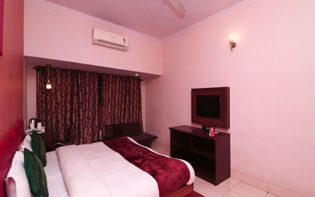 OYO 16006 Hotel Meedo's Grand