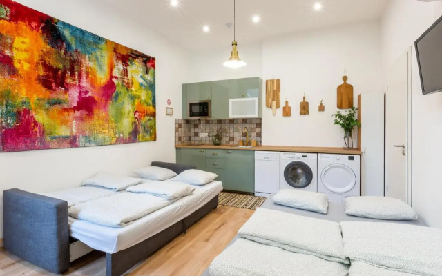 Industrial Style Appartment with AC steps to Gozsdu