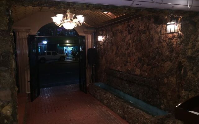 Bagos Eco Retreat & Cafe