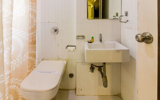 FabHotel Galaxy Comforts Andheri East