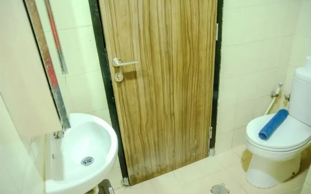 Prime Location Studio Apartment at Elpis Residence near Ancol