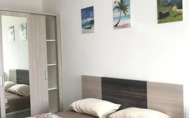 Capital O 2101 Gunung Putri Square