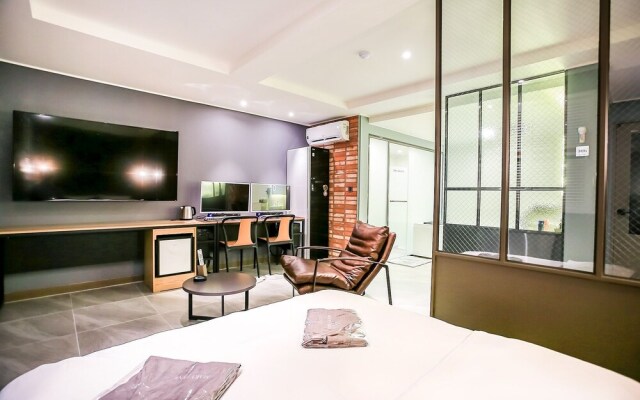 Wonju Mary Jane Hotel