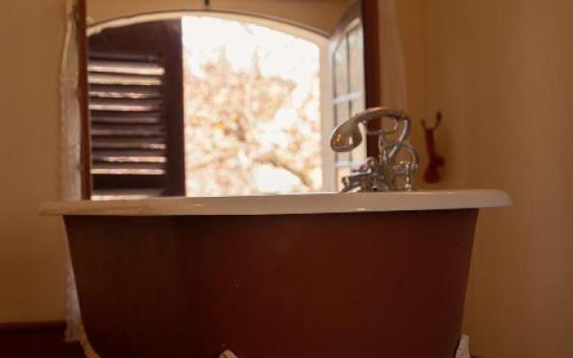 Escapade Place Voltaire