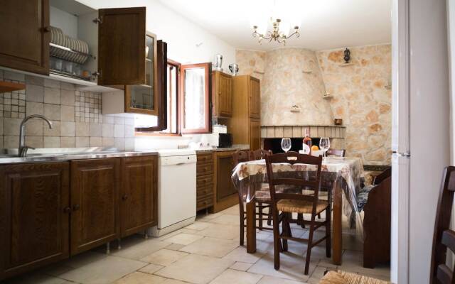 Trullo Paan Pascarosa Ostuni by Typney