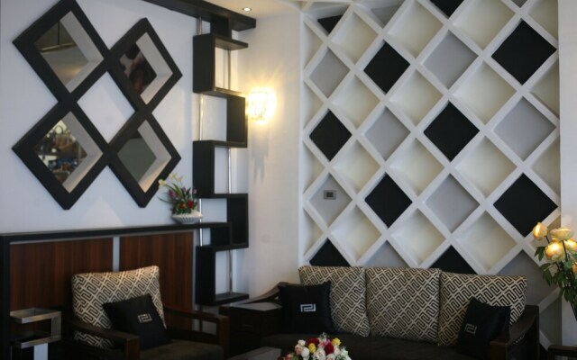 Yadonay Hotel