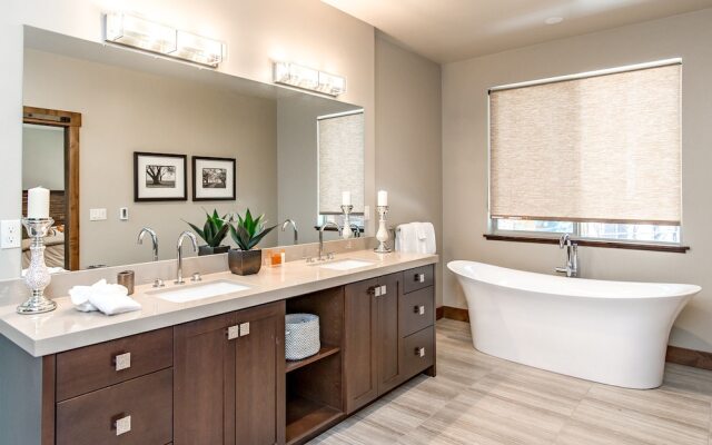 3854 Regina Road Home