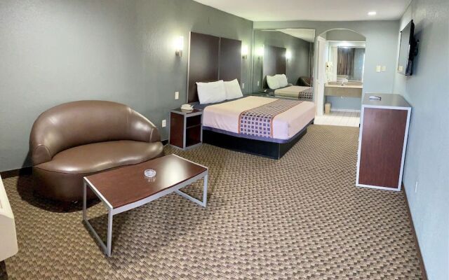 Home Place Inn & Suites