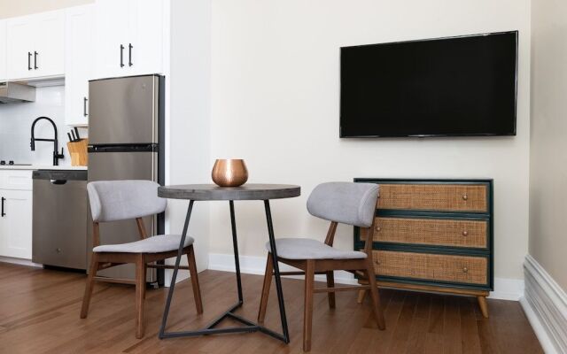 Sonder by Marriott Bonvoy Jewelers Row Apartments Millenium Park