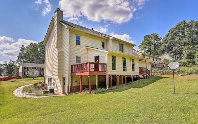 Pet-friendly House w/ Deck in Lawrenceville