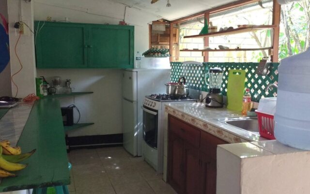 Bambu Backpackers Hostel - Adults Only