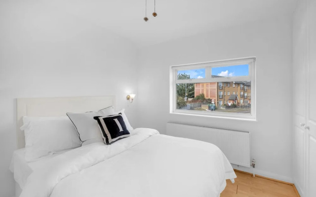 Serenity Retreat in Dagenham