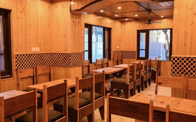 OYO 12850 The Nest