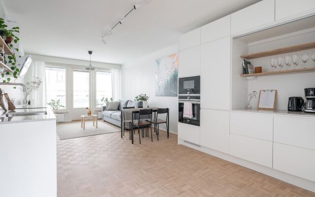 Modern 3BR Apartment with Best Location