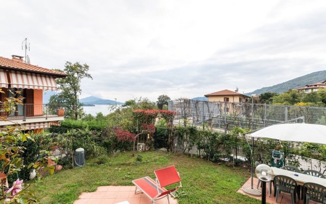 Cosy Holiday Home in Baveno with Lake nearby