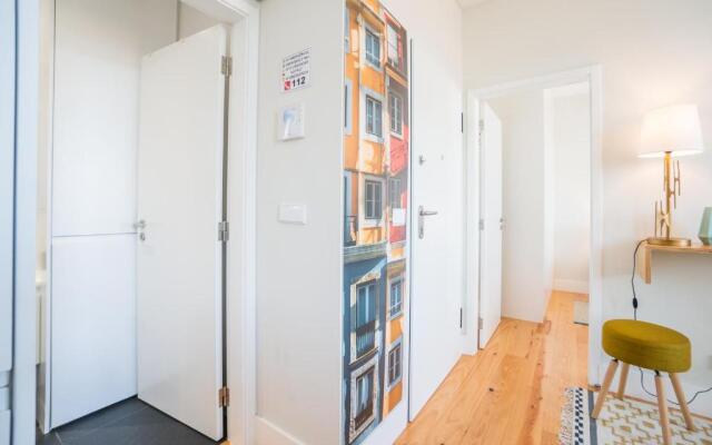 GuestReady - Chic and Vibrant Apt with Stunning Views - Anjos