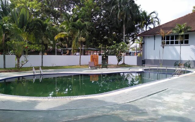 OYO 44020 Kejora Garden Resort