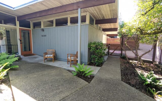 Seattle Vacation Home - Lake Forest Park