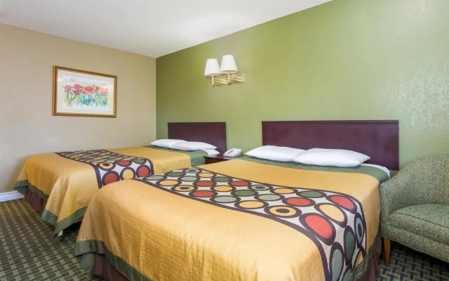 Super 8 Goodyear/Phoenix Area