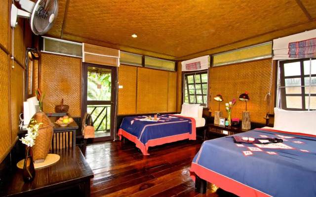 Hmong Hilltribe Lodge