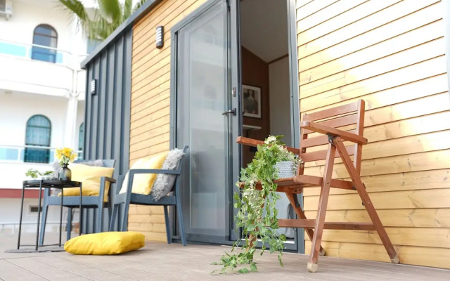 Renka Holiday Houses and Caravan