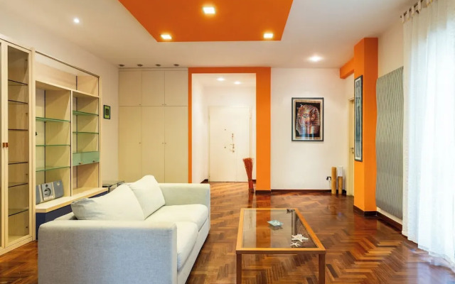 Roomy Family Apartment by Wonderful Italy