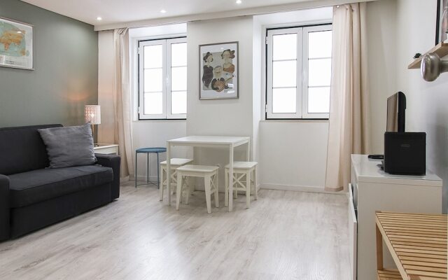 Downtown Charming III by Homing