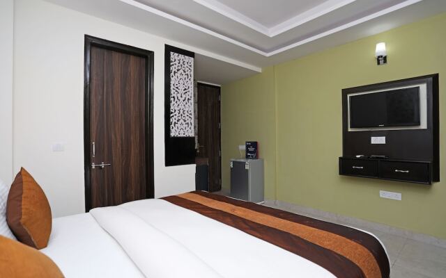OYO 10581 Platinum Residency