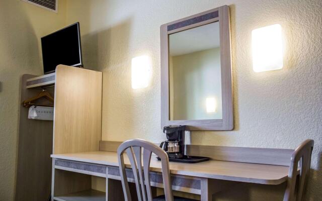 Econo Lodge Meadville