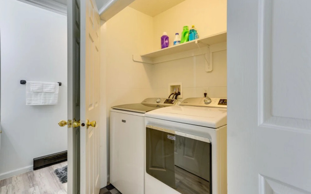 Pet-friendly Pocono Vacation Rental w/ Lake Access