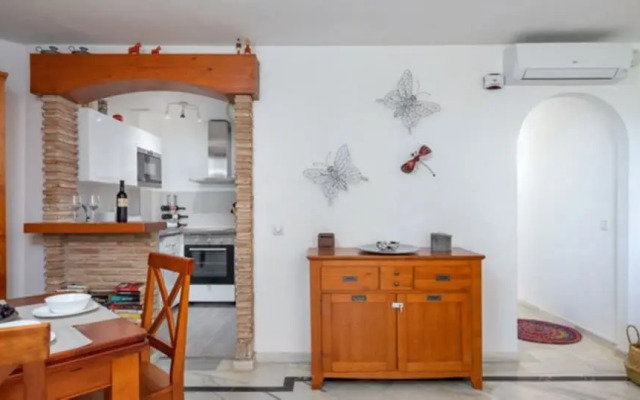 Apartment - 2 Bedrooms with Pool and WiFi - 107868