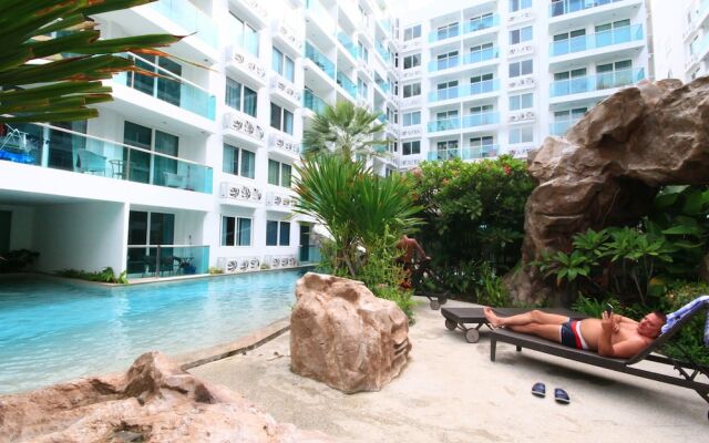 Amazon Condo & Water Park Pattaya