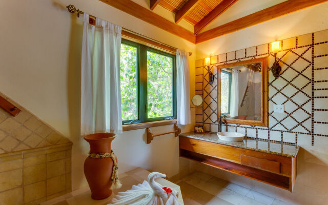Almond Beach Resort at Jaguar Reef