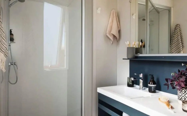 Mobilhome in Bessan With Terrace