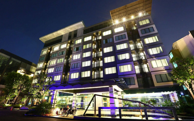 TR Rock Hill Hotel