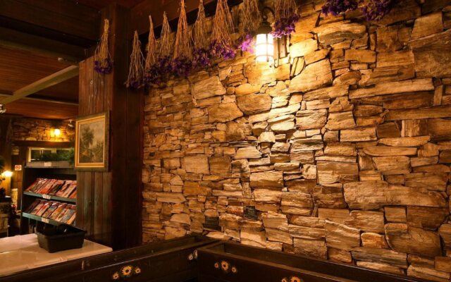 Provence Rose Lodge in Ching Jing