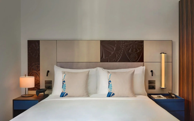 Dorothea Hotel, Budapest, Autograph Collection
