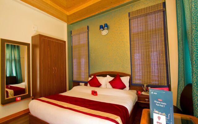 OYO 4719 Hotel WhitePod Manali