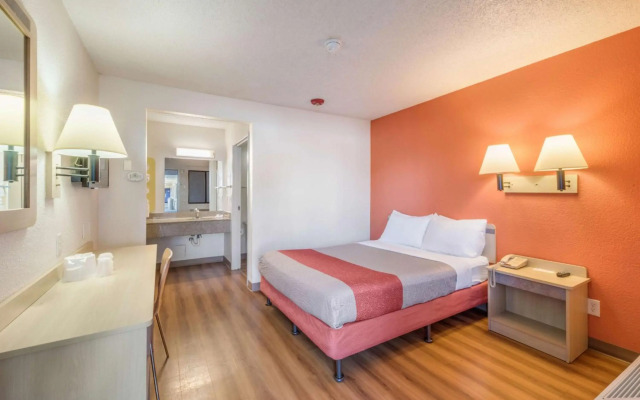 Motel 6 Fairfield, CA - North